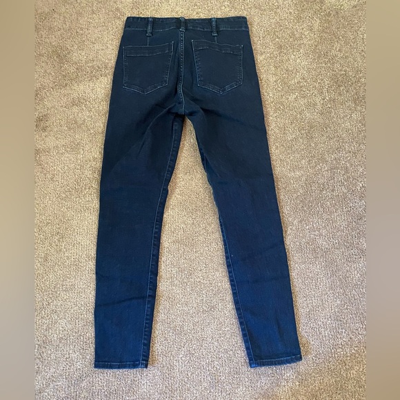 Women’s size 4|27 Gap denim, true skinny jeans - Picture 3 of 5